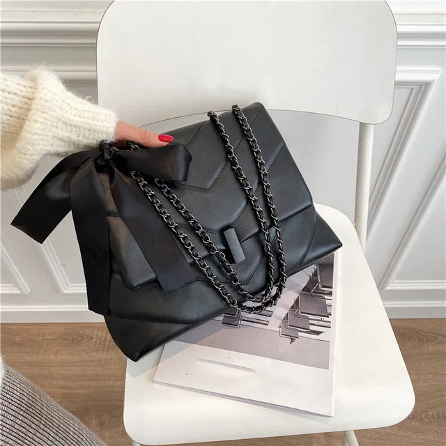 Dark Elegance Spacious Bag