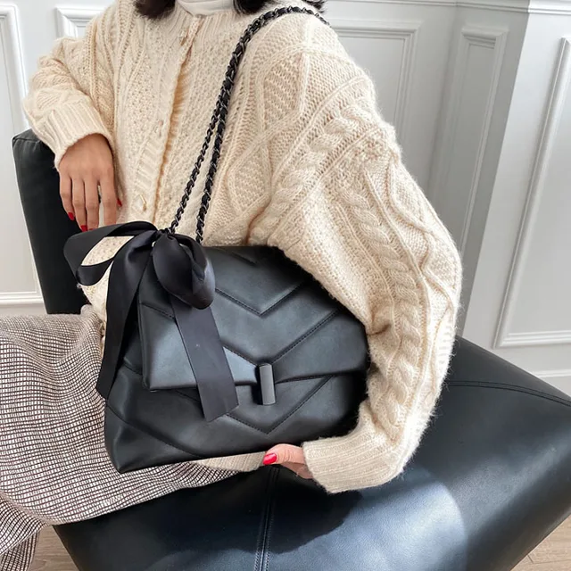 Dark Elegance Spacious Bag