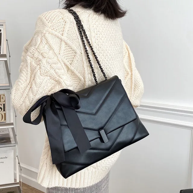 Dark Elegance Spacious Bag