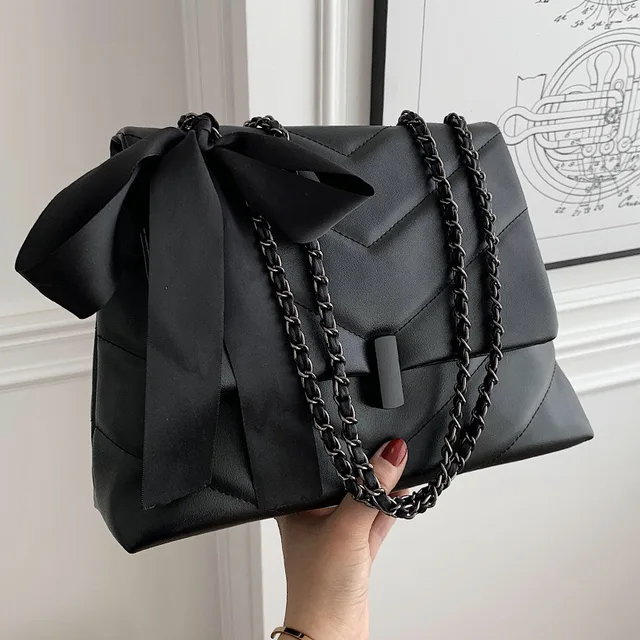 Dark Elegance Spacious Bag